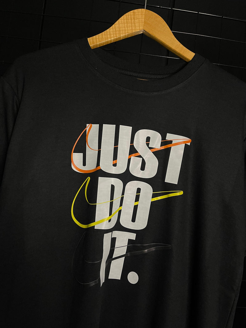 CAMISETA NIKE 'JUST DO IT' IMPORTADA - PRETO