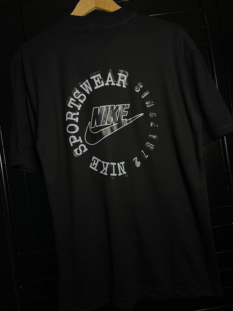 CAMISA OVERSIZED NIKE 'SPORTWEAR' - PRETO