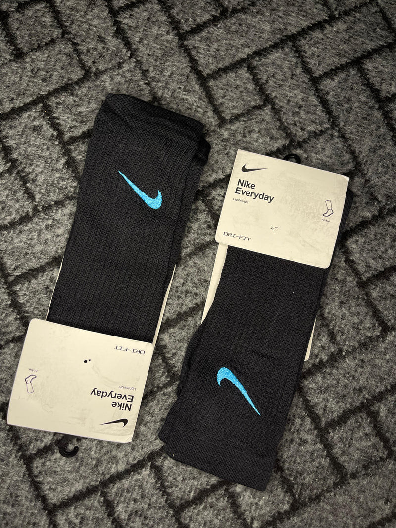 MEIAS NIKE MINI SWOOSH - PRETO/AZUL