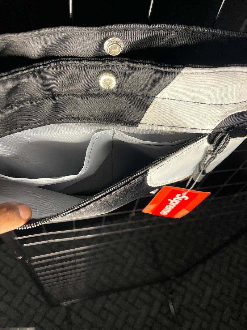 BAG SACOLA SUPREME X TNF (GRANDE) - PRETO