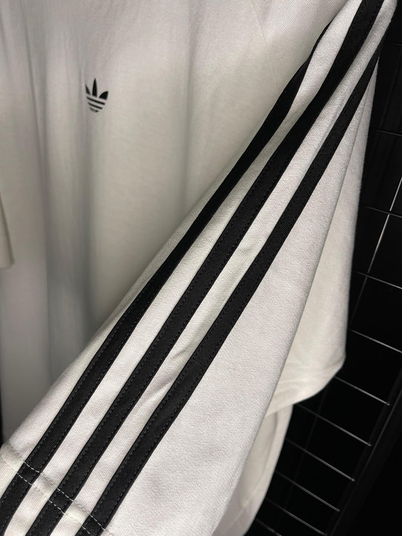 CAMISA OVERSIZED ADIDAS 3 LISTRAS - BRANCO