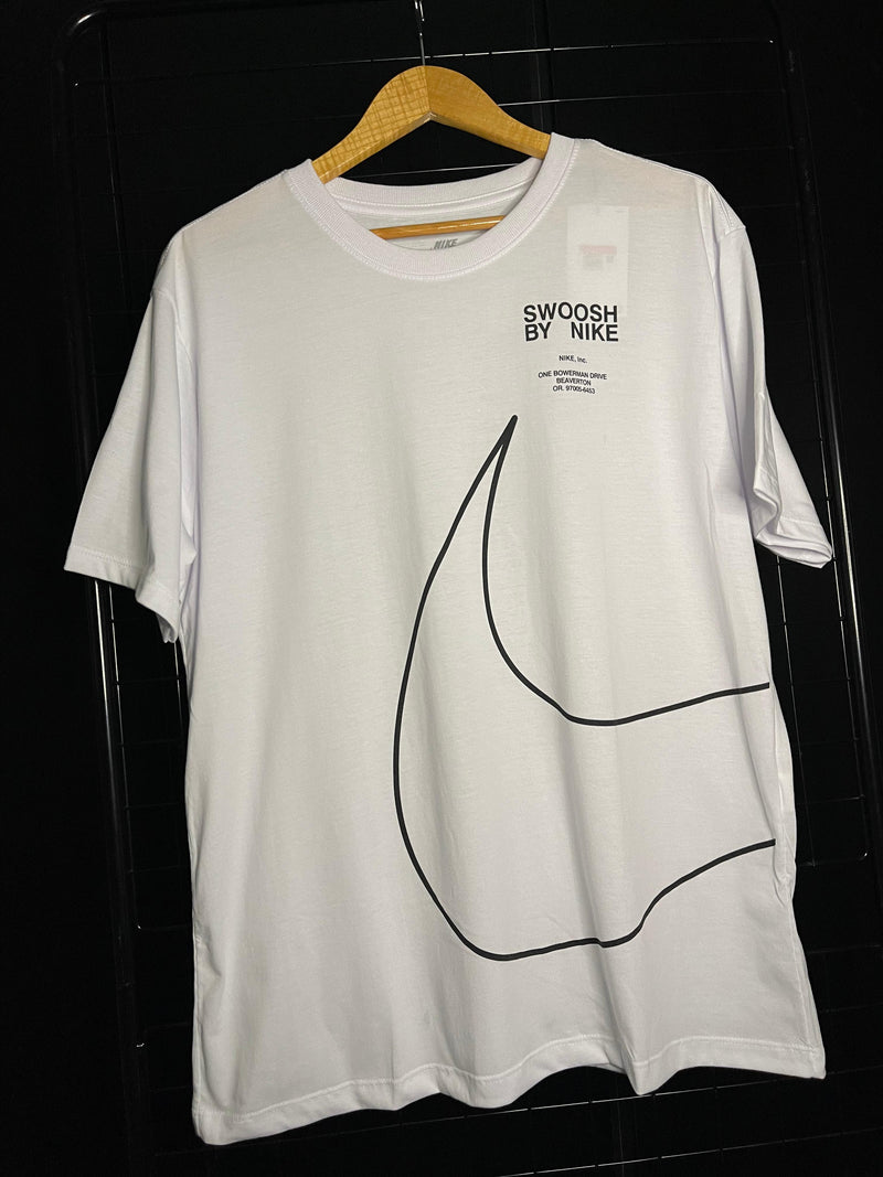 CAMISETA NIKE 'BIG SWOOSH' ESPECIAL - BRANCO