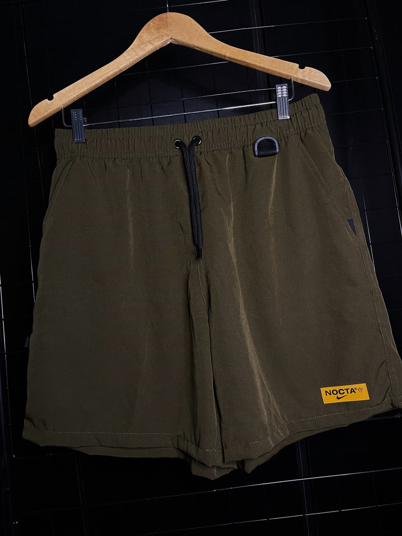 SHORTS NIKE X NOCTA - VERDE MILITAR