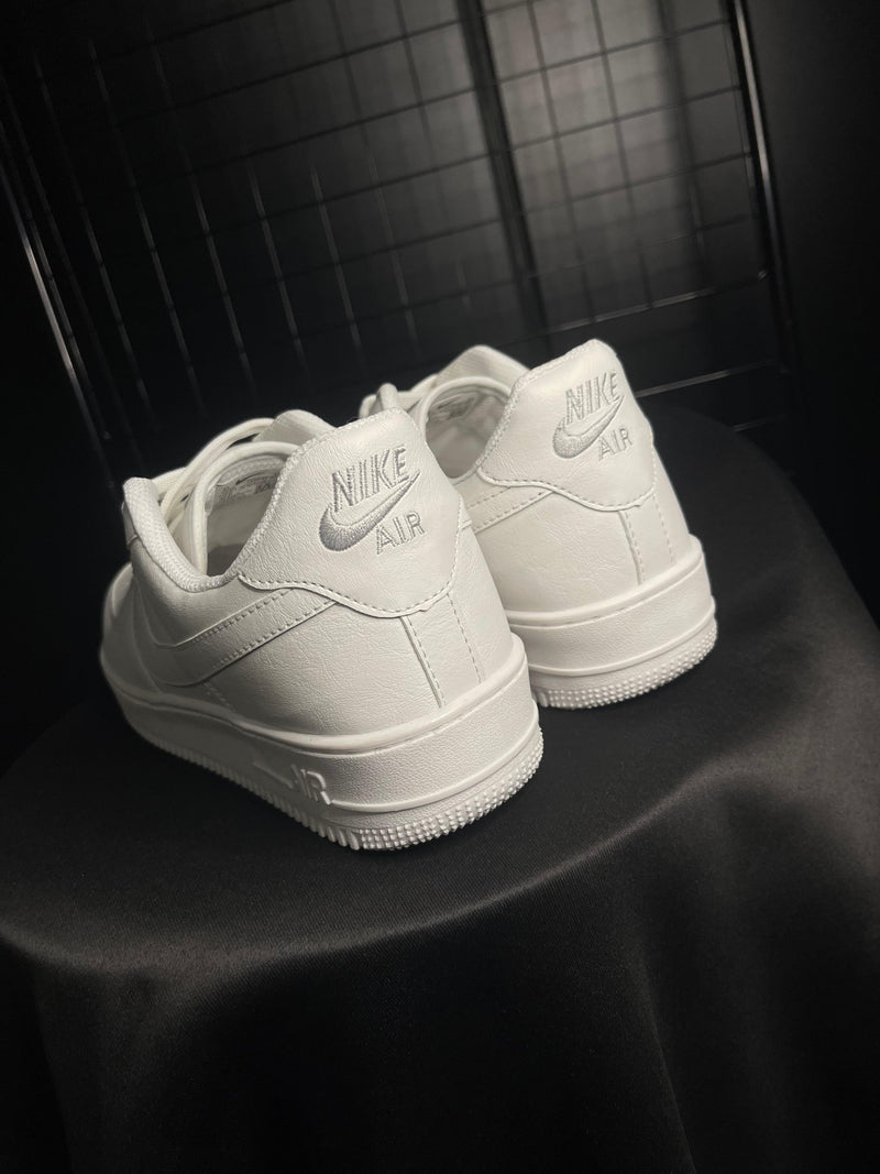 TÊNIS NIKE AIR 'FORCE' 01' - BRANCO