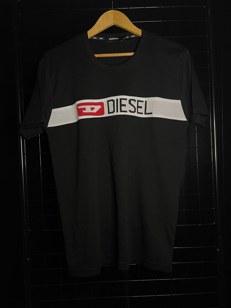 CAMISETA DIESEL COM FAIXA - PRETO