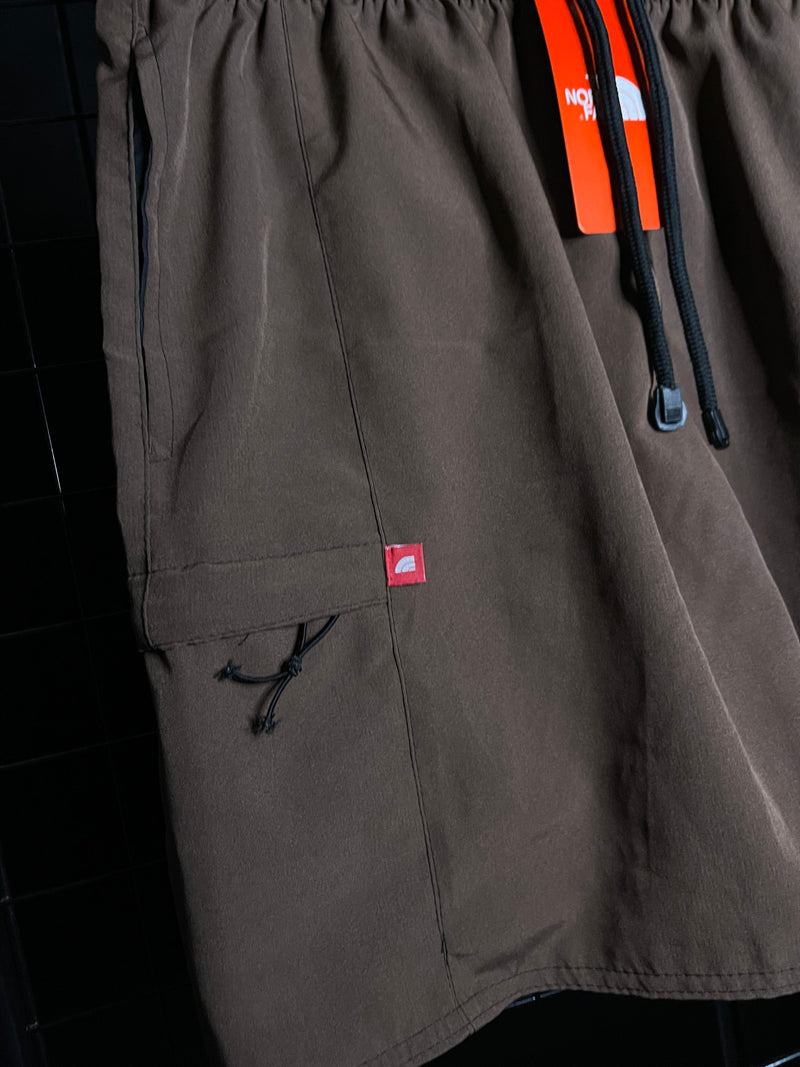 SHORTS SUPREME X TNF - MARROM