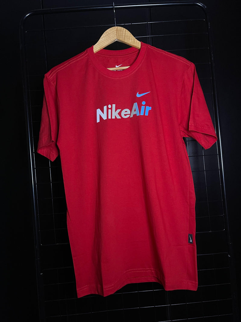 CAMISETA NIKE 'AIR' LOGO EMBORRACHADO - VERMELHO