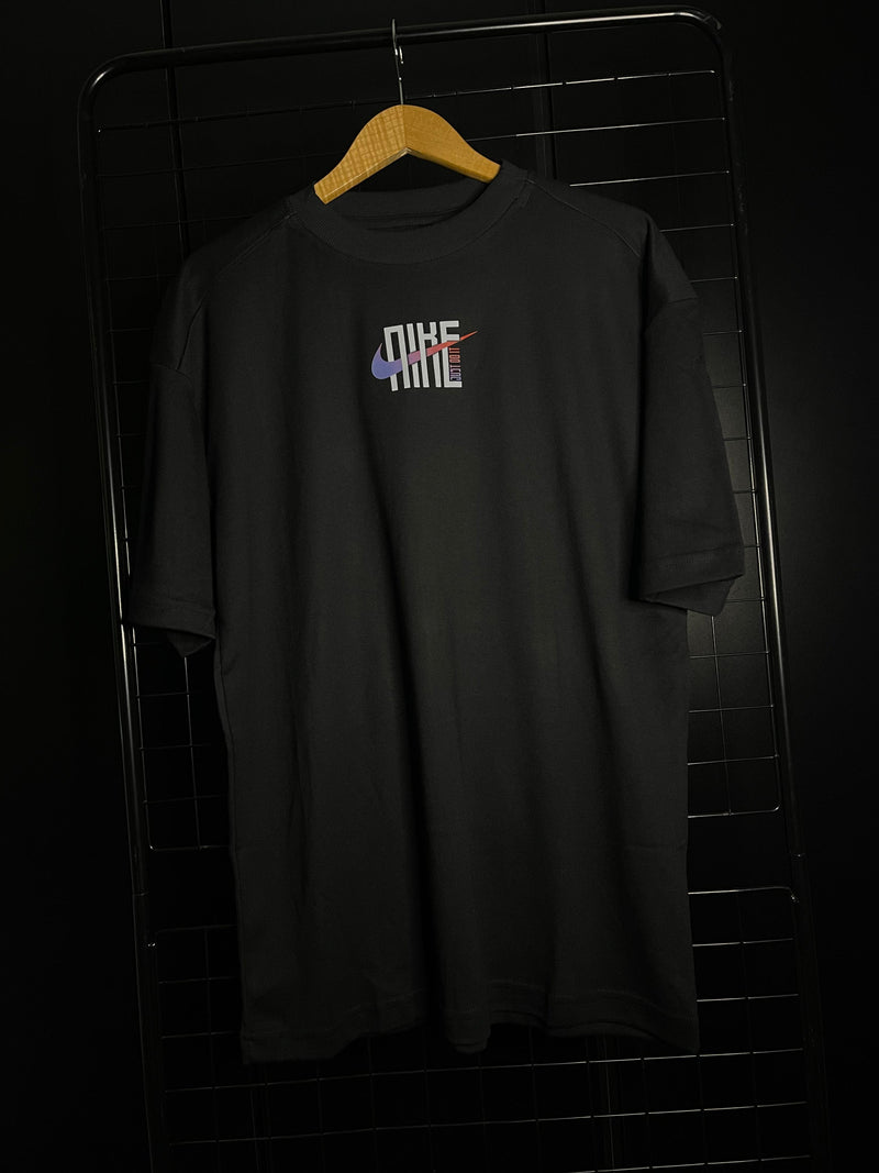 CAMISETA OVERSIZED NIKE - PRETO