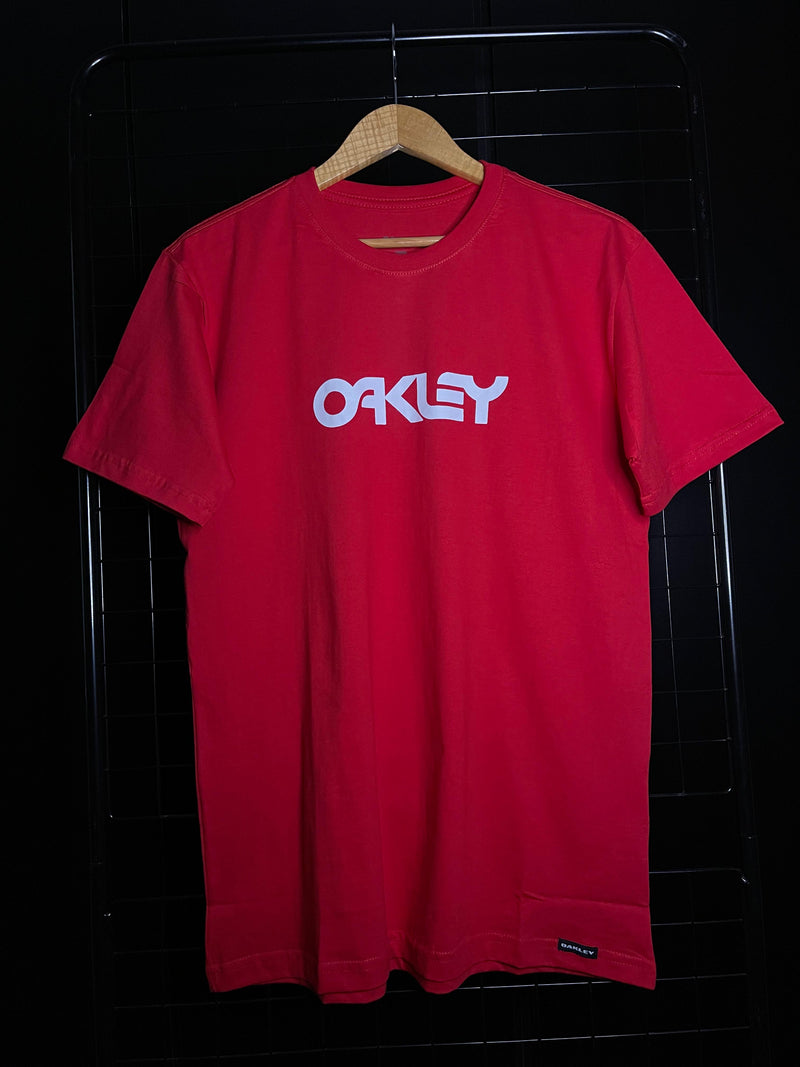 CAMISETA OAKLEY 'BASIC' - VERMELHO