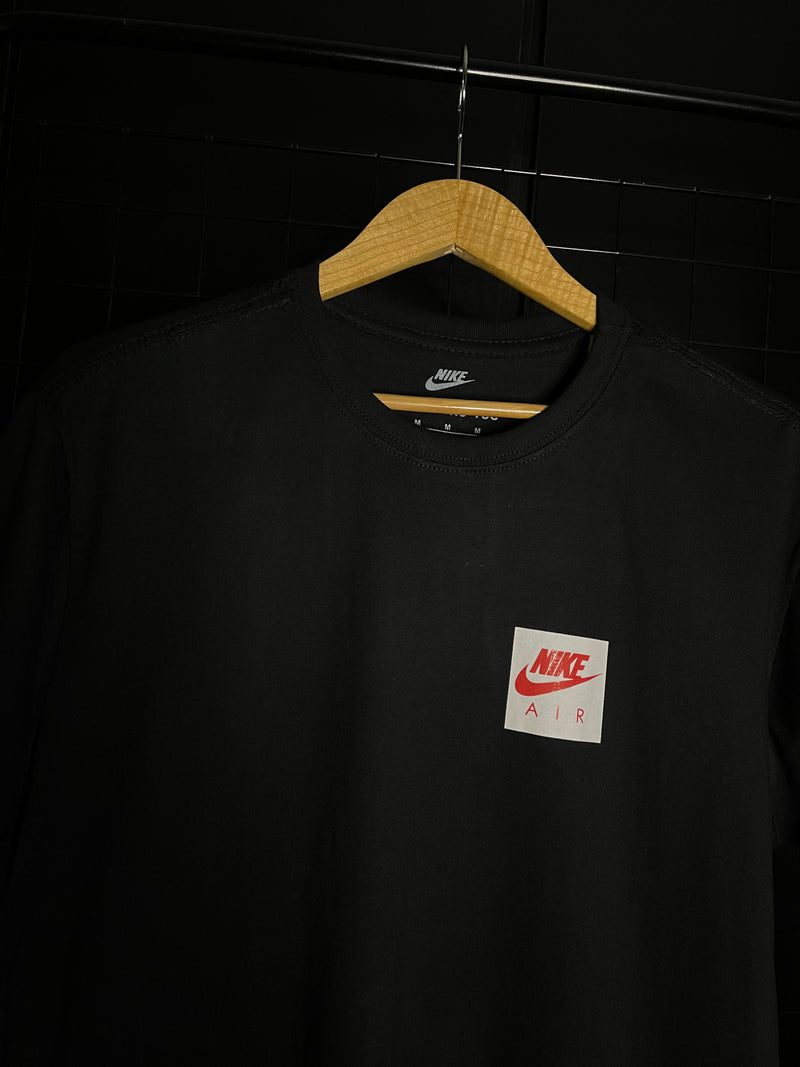 CAMISETA NIKE AIR X STUSSY - PRETO