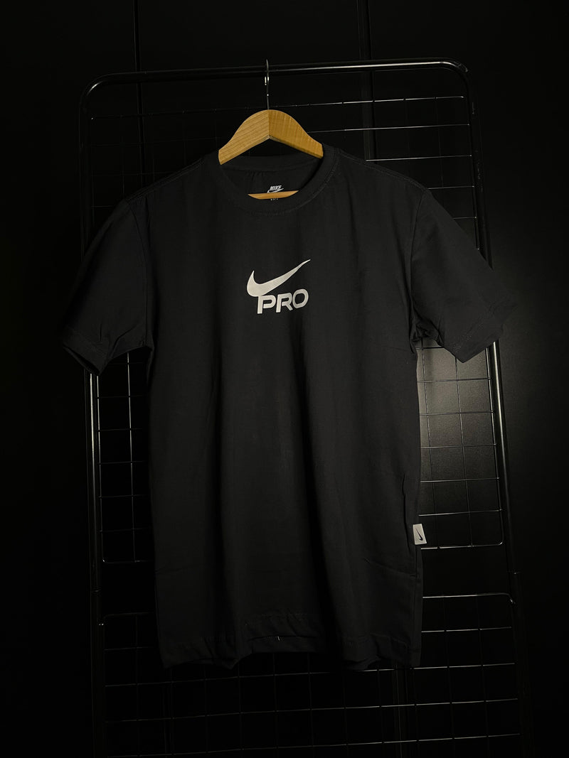 CAMISETA NIKE 'PRO' - PRETO