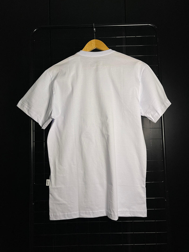 CAMISETA NIKE AIR 'ESSENTIALS' - BRANCO