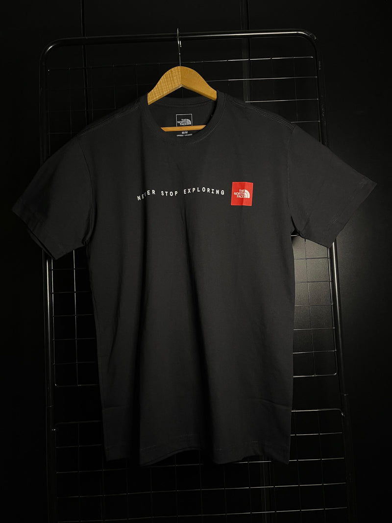 CAMISETA THE NORTH FACE 'NSE' - PRETO