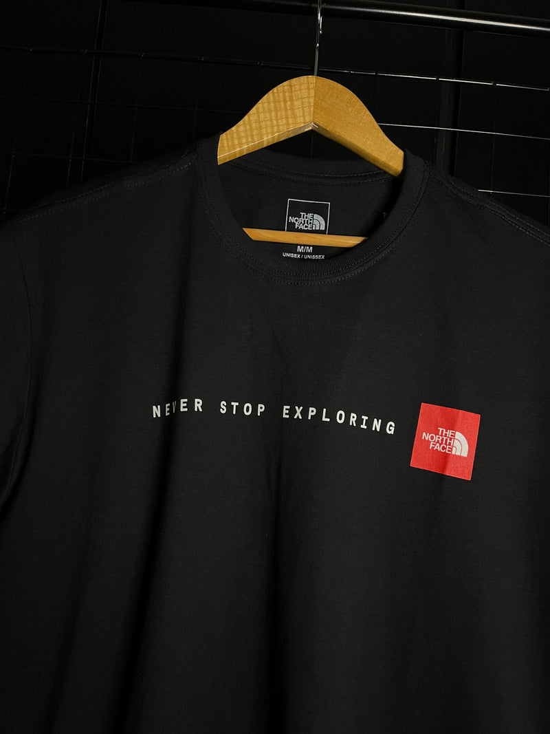 CAMISETA THE NORTH FACE 'NSE' - PRETO