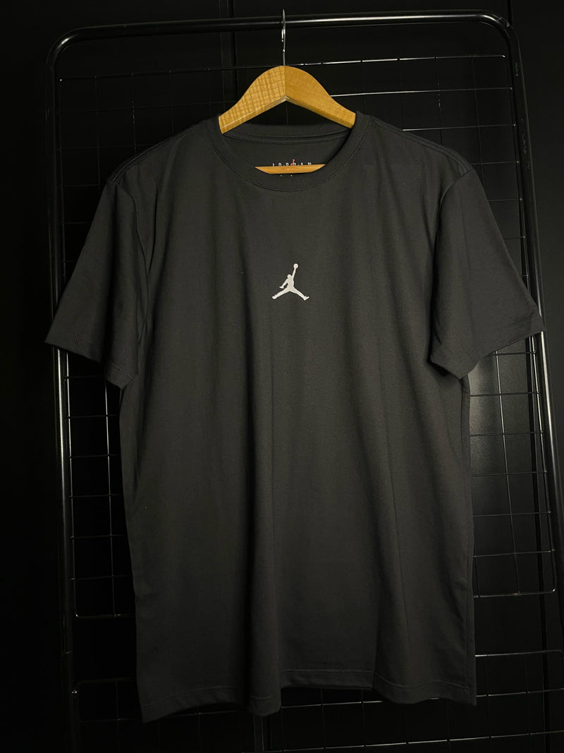 CAMISETA 'ESPECIAL' JORDAN BASIC - PRETO