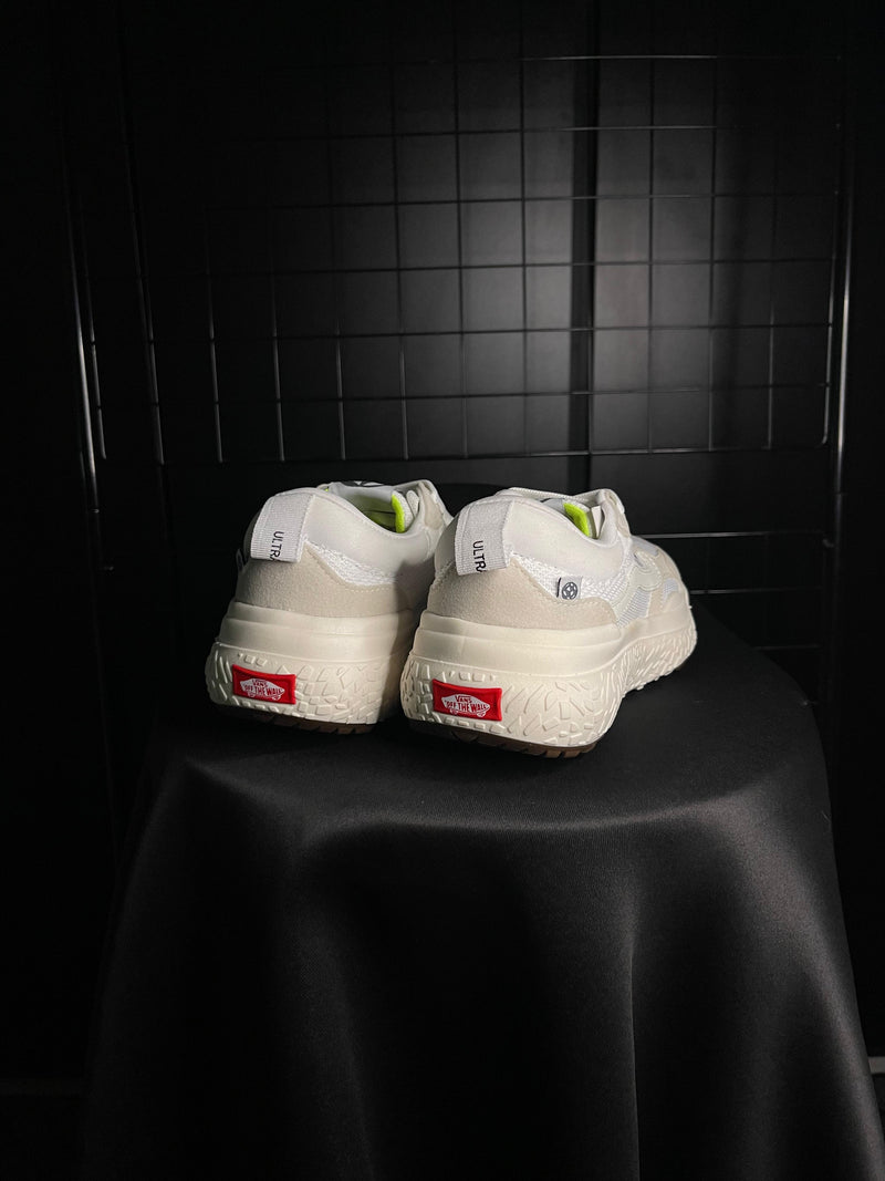 TÊNIS VANS ULTRARANGE NEO - OFF-WHITE