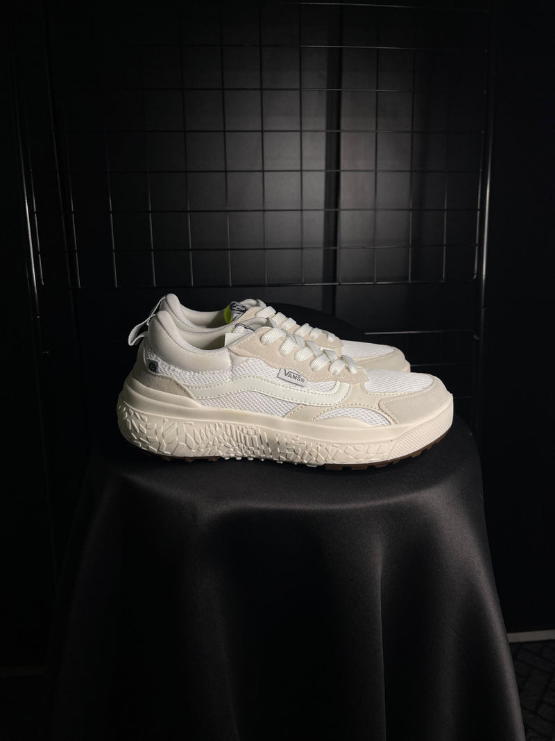 TÊNIS VANS ULTRARANGE NEO - OFF-WHITE